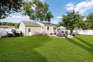 96 Columbus Ave, Farmingville, NY 11738 - Photo 31