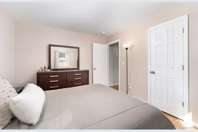 96 Columbus Avenue, Farmingville, NY 11738 - Photo 11