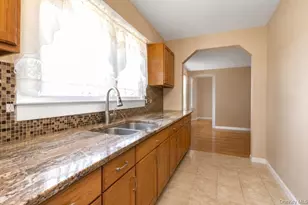 120 Memphis Ave, Floral Park, NY 11001 - Photo 5