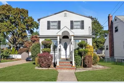 120 Memphis Ave, Floral Park, NY 11001 - Photo 1