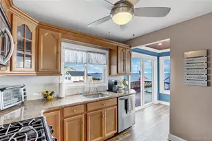998 Pacific St, Lindenhurst, NY 11757 - Photo 17