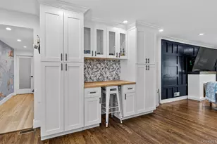 1 Aspen Ave, Greenlawn, NY 11740 - Photo 9
