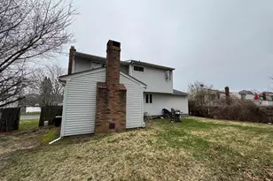 18 Willow St, Selden, NY 11784 - Photo 3