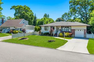 256 W 4th St, Deer Park, NY 11729 - Photo 5