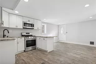 10223 164th Dr, Howard Beach, NY 11414 - Photo 9