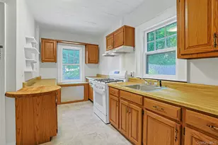 24 Gory Brook Rd, Sleepy Hollow, NY 10591 - Photo 9