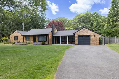 19 Groveland Avenue, East Quogue, NY 11942 - Photo 9