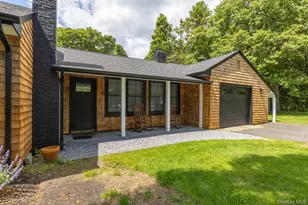 19 Groveland Ave, East Quogue, NY 11942 - Photo 13