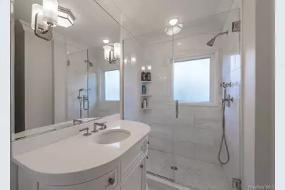 47 Whistler Road, Manhasset, NY 11030 - Photo 17
