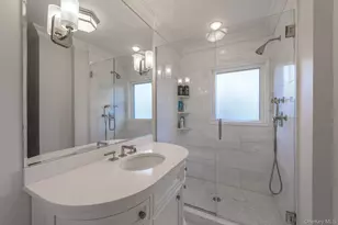 47 Whistler Rd, Manhasset, NY 11030 - Photo 17