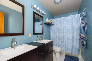 7604 Chelsea Cove N, Hopewell Junction, NY 12533 - Photo 13