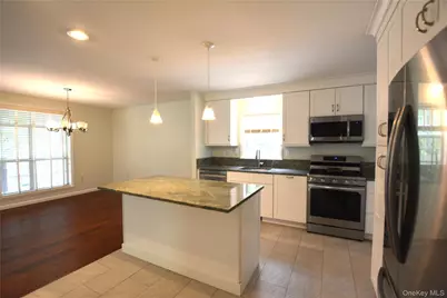 1661 Old Country Road #516, Riverhead, NY 11901 - Photo 11