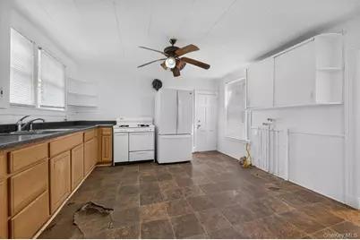 49 Cedar Street, Babylon, NY 11702 - Photo 7