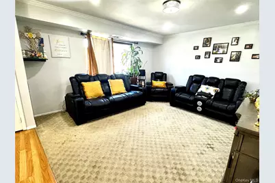 218 Pointe Circle #218, Coram, NY 11727 - Photo 3