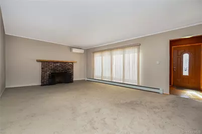 42 Buchanan Avenue, Amityville, NY 11701 - Photo 3