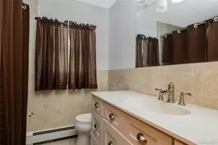 42 Buchanan Ave, Amityville, NY 11701 - Photo 7