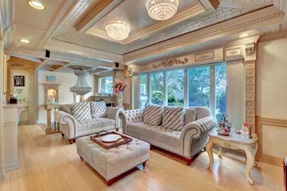 33 Country Village Lane, Manhasset Hills, NY 11040 - Photo 7