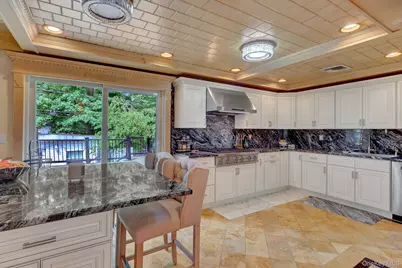 33 Country Village Lane, Manhasset Hills, NY 11040 - Photo 11