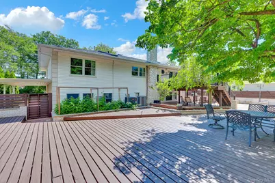 33 Country Village Lane, Manhasset Hills, NY 11040 - Photo 31