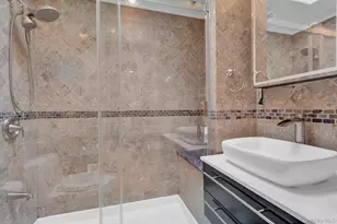 33 Country Village Ln, Manhasset Hills, NY 11040 - Photo 17