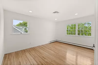 154 Sunset Drive, Sayville, NY 11782 - Photo 13