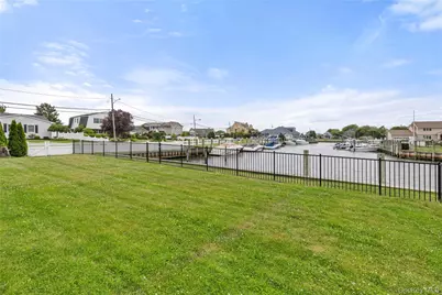 154 Sunset Drive, Sayville, NY 11782 - Photo 27