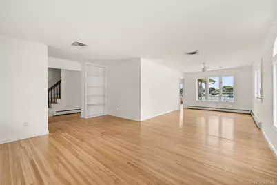154 Sunset Drive, Sayville, NY 11782 - Photo 5