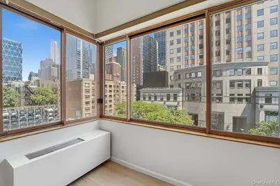 350 W 50th Street #6N, New York (Manhattan), NY 10019 - Photo 3