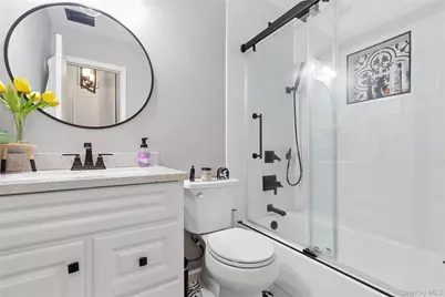 1004 Skyline Drive, Coram, NY 11727 - Photo 15
