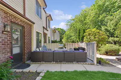 1004 Skyline Drive, Coram, NY 11727 - Photo 21
