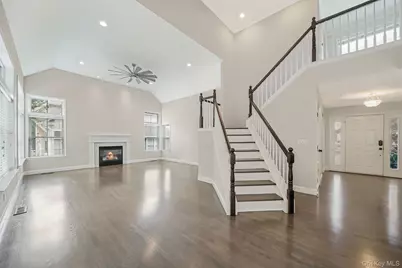 21 Vantage Court, Port Jefferson, NY 11777 - Photo 3