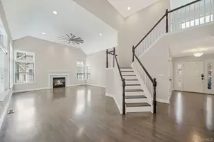 21 Vantage Ct, Port Jefferson, NY 11777 - Photo 3