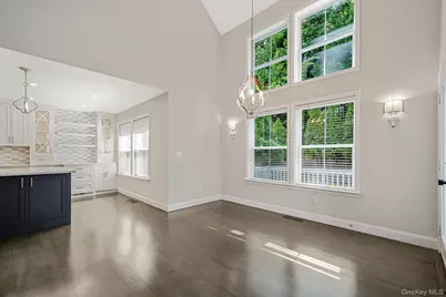 21 Vantage Court, Port Jefferson, NY 11777 - Photo 13