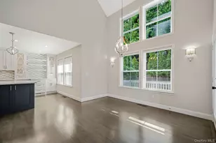 21 Vantage Ct, Port Jefferson, NY 11777 - Photo 13