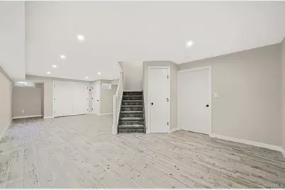 21 Vantage Court, Port Jefferson, NY 11777 - Photo 35
