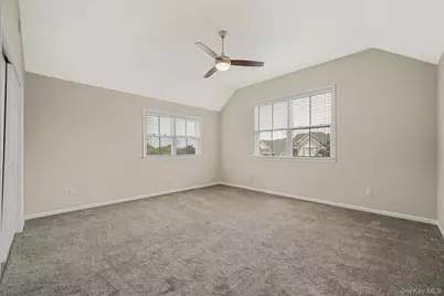 21 Vantage Court, Port Jefferson, NY 11777 - Photo 17