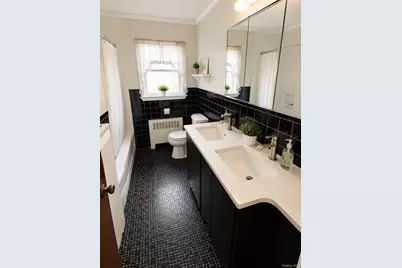 25 Reed Lane, Westbury, NY 11590 - Photo 15