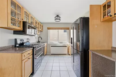 107 E Shore Road, Lindenhurst, NY 11757 - Photo 21