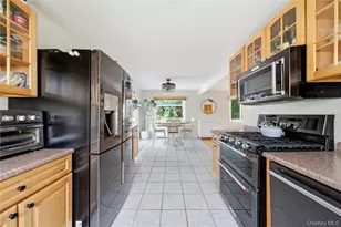 107 E Shore Rd, Lindenhurst, NY 11757 - Photo 23