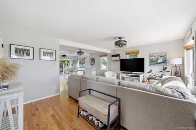 107 E Shore Road, Lindenhurst, NY 11757 - Photo 13