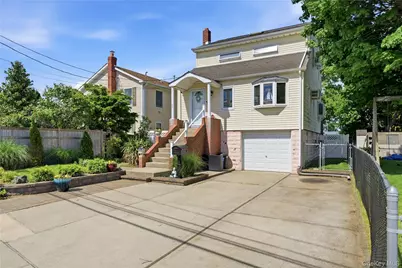 107 E Shore Road, Lindenhurst, NY 11757 - Photo 3
