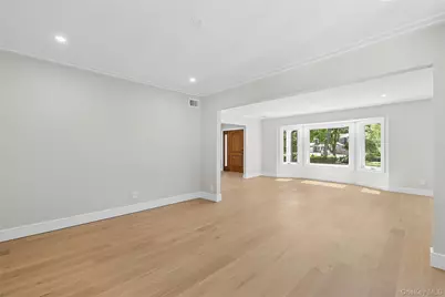 6 Washington Avenue, Dix Hills, NY 11746 - Photo 9