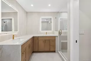 6 Washington Ave, Dix Hills, NY 11746 - Photo 19