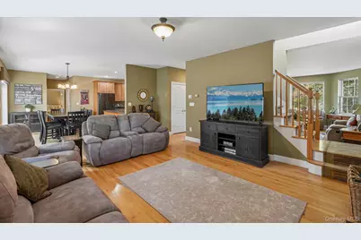 110 Winding Brook Court, New Windsor, NY 12553 - Photo 7