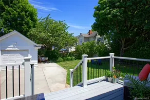 7 Abrams Pl, Lynbrook, NY 11563 - Photo 25