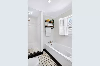 7 Abrams Place, Lynbrook, NY 11563 - Photo 19