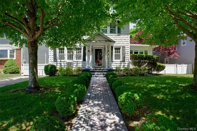 7 Abrams Place, Lynbrook, NY 11563 - Photo 1