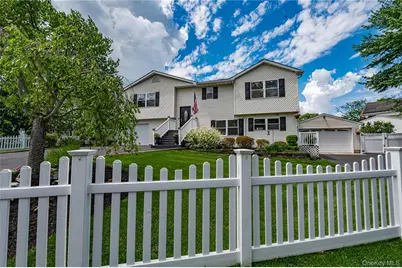 25 W Shore Drive, Patchogue, NY 11772 - Photo 3