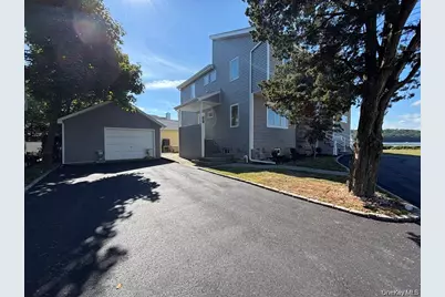 35 Adams Avenue, Bayville, NY 11709 - Photo 3