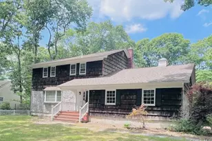 37 Sunset Dr, Shirley, NY 11967 - Photo 3